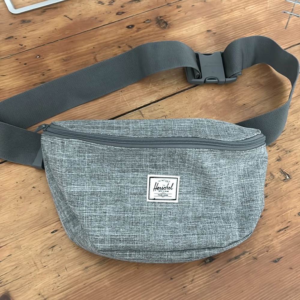 HERSCHEL Waist Bag - Medium/large size
